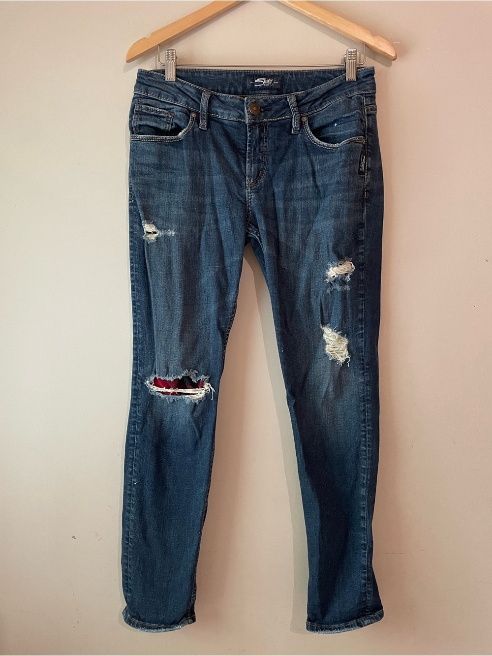 Silver Jeans | distressed blue jeans